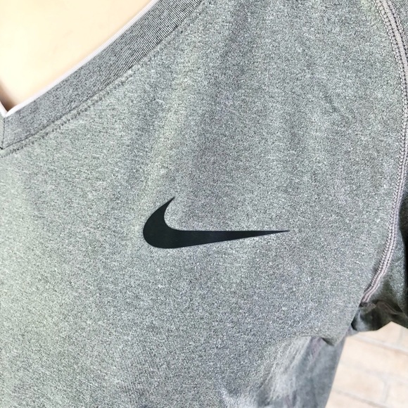 Nike Pro Dri Fit Women’s T-Shirt - Picture 3 of 6